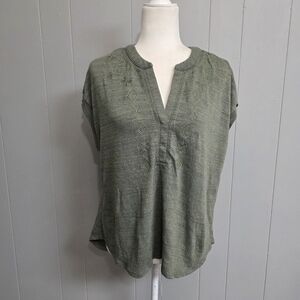 Cable & Gauge Embroidered V Neck Green Blouse Size L